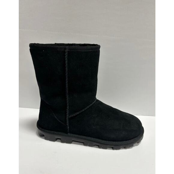 UGG Women's Essential Short Black Boots - Size 10 (new)